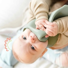 Babero de Silicona para Bebés – práctico, cómodo y a prueba de todo - comprar online