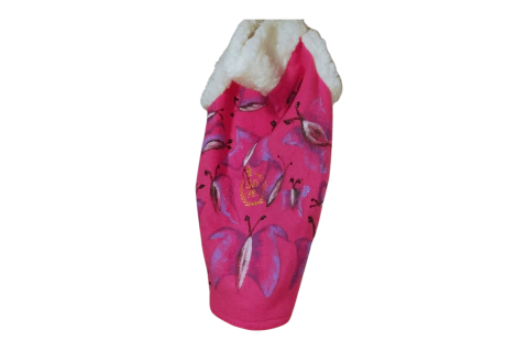 Roupinha de cachorro rosa com desenhos feitos a mão e strass - comprar online