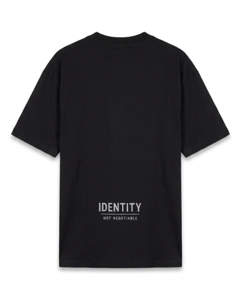 REMERA MARK · MLACK