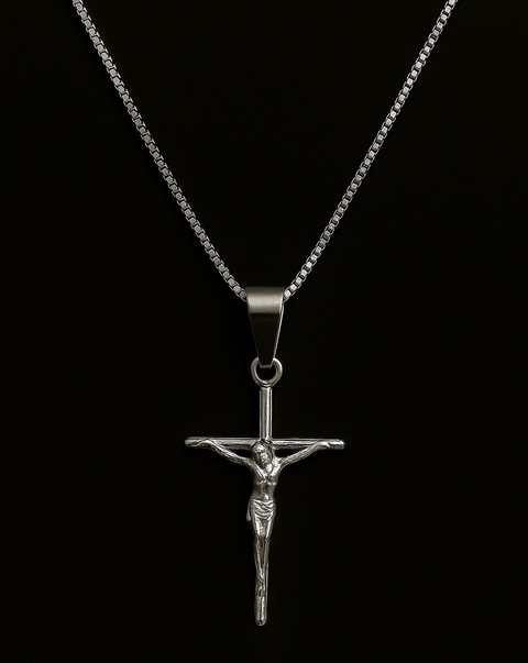 Pingente Crucifixo com Cristo em Prata 925 – Fé, Proteção e Tradição - comprar online