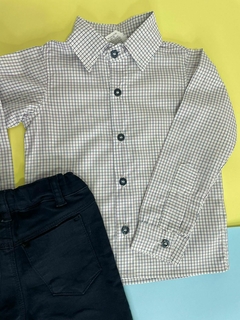 Conjunto camisa xadrez e calça em sarja na internet