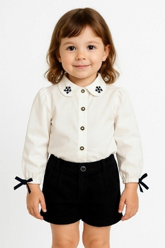 Conjunto camisa detalhes e shorts preto