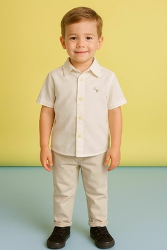 Conjunto de camisa e calça em viscolinho