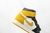 Jordan 1 Retro High Yellow Ochre na internet