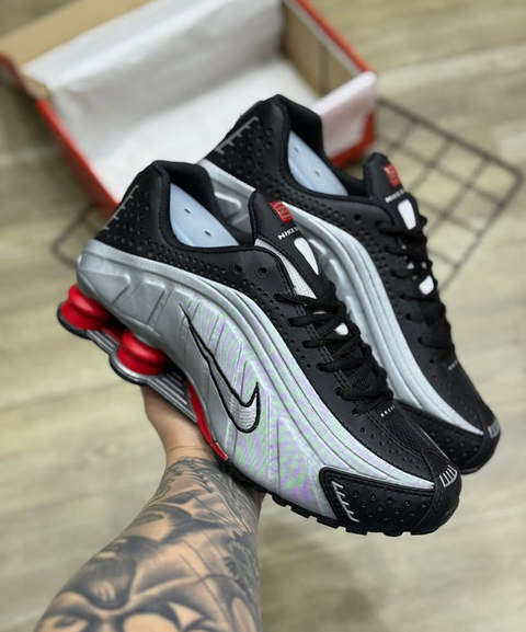 Nike R4