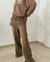 Jean en Denim Marron de Tiro Medio y Corte Recto - tienda online