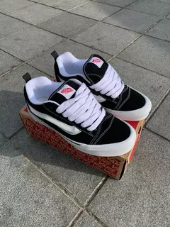 2x1 VANS KNU y VANS OLD SKOOL - ULTIMAS EN STOCK en internet