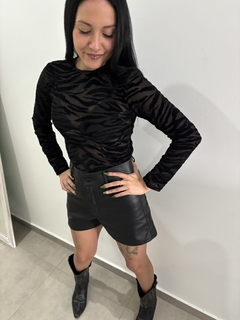 Remera Cebra Black - Eme Indumenntaria