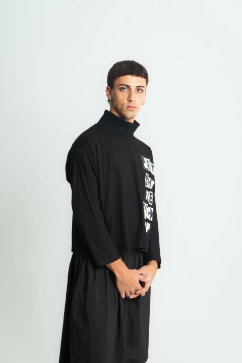 Remera /HARTAZGO/