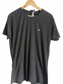 Camiseta Diesel – Estilo Urbano e Autêntico na internet