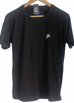 Camiseta Preta "Nike x Looney Tunes Sylvester" na internet