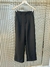 Calça Pantalona Botão na internet