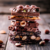 Barra de chocolate 70% com castanhas 80g - comprar online