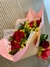 Buquê com 12 Rosas na internet