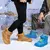 Imagen de Botas para la nieve, para el frío, invierno, con punta ancha para niños y niñas, zapatos forrados de piel imermeables con aislamiento, zapatillas de deporte para exteriores para clima frío.