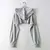 Hoodie feminino personalidade irregular colheita ultra curto estilo manga longa - loja online