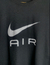 Camiseta Nike Air preta na internet