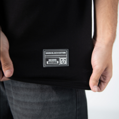 Remera Peace Negra - tienda online
