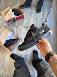 KNU ALL BLACK