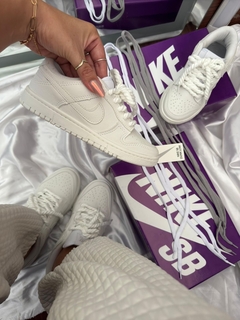 SB DUNK LOW na internet