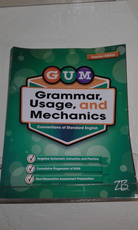 GUM 5 GRAMMAR, USAGE, AND MECHANICS CONVENTIONS OF STANDARD [Paperback] Varios Autores