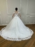 Imagem do Vestido de Noiva Modelo Princesa com Renda e Brilho - Semi Novo