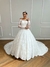 Vestido de Noiva Ombro a Ombro em Renda Chantilly. - Semi Novo - comprar online