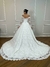 Vestido de Noiva Ombro a Ombro em Renda Chantilly. - Semi Novo na internet