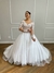 Imagem do Vestido de Noiva Modelo Princesa com Renda Arabesco e Brilho - Semi Novo