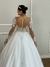 Vestido de Noiva Modelo Princesa com Renda Arabesco e Brilho - Semi Novo - comprar online