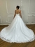Vestido de Noiva Modelo Princesa com Alça Fina e Renda - Semi Novo