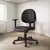 Cadeira De Escritório Pontual Ergonômica Costurada com L Sanfonado C/ Braço Regulavel em couro Eco Cor Preto - Pontual Cadeiras