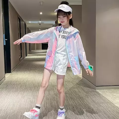 Casaco leve com capuz - colorido