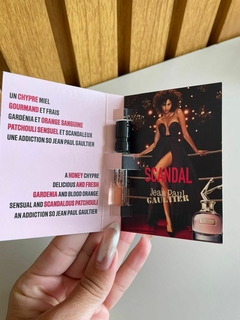 Amostrinha Original Perfume Scandal - Eau de Parfum Feminino 1,2ml na internet