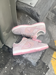 Nike Dunk Low Pink en internet