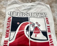 Banner da categoria Camisa Quiksilver Branca Estampa em Vermelho e Preto