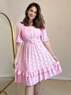 Vestido Amelia em Tule de Malha com Botões Decorativos e Babados - comprar online