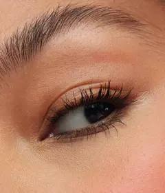 R.E.M beauty flourishing volumizing mascara - Trend & Pop