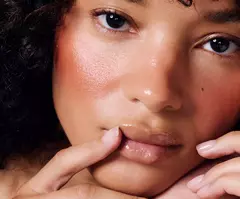 Rhode Peptide Lip Tint lemontini - shimmery sheer gold - comprar online