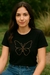 Babylook ou Camiseta Borboleta Dourada – Estilo Minimalista e Sofisticado