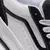 Vans Hylane - Preto/Branco na internet