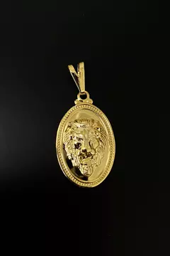 Pingente Oval Leão Borda Diamantada 1,39g Banhado A Ouro 18k - comprar online