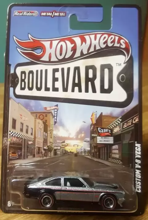 Miniatura Boulevard Custom V8 Vega Hot wheels 1:64 2012 - comprar online