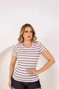 Imagem do Blusinha Suede Feminina Estampada Manga Curta