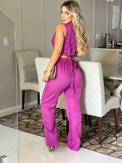 Conjunto de Alfaiataria Cropped com Botão e Calça - comprar online