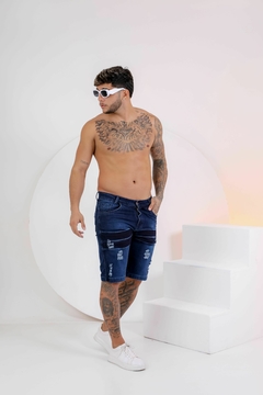 Imagem do Bermuda Jeans Masculina Destroyed: Autenticidade Denim