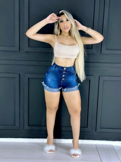 Imagem do Short jeans feminino com lycra escura: a peça versátil que combina com tudo