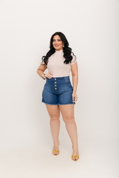 Short jeans Plus Size com 4 botões Bolsos frontais sem forro - Da Luz Moda
