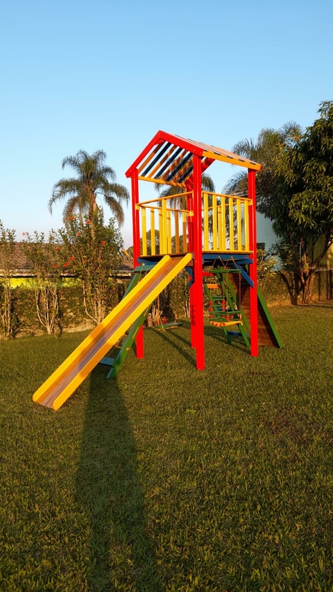 Torre com Telhado Ripado