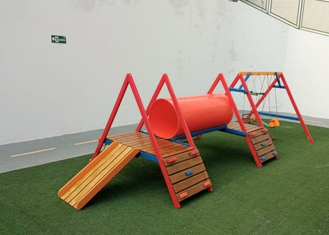 Mini Balanço com Escorregador Duplo com Tubo